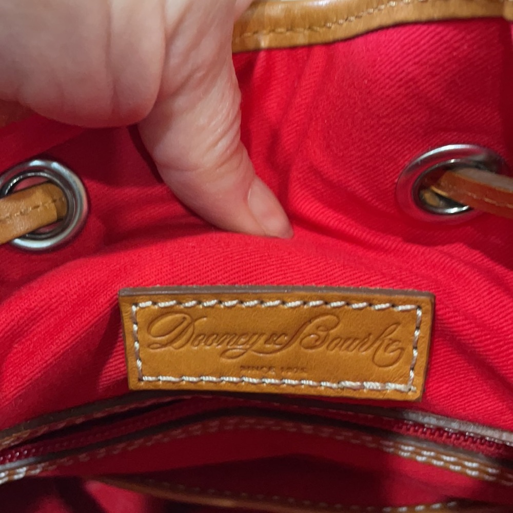 Dooney & Bourke red leather bucket  shoulder bag - Picture 5 of 6